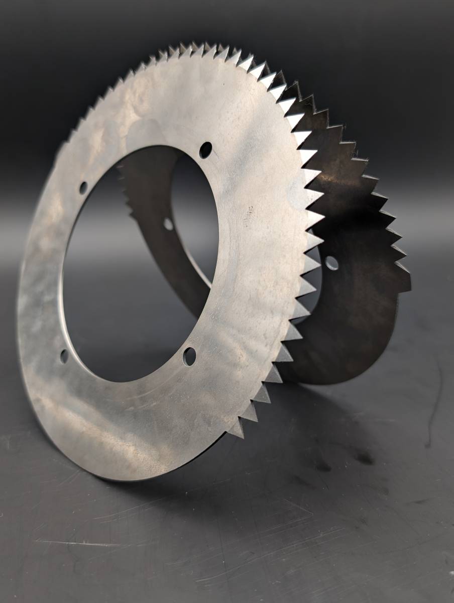 Vente de couteaux circulaires pour usinage affûtés fabriqués sur-mesure proche Lille